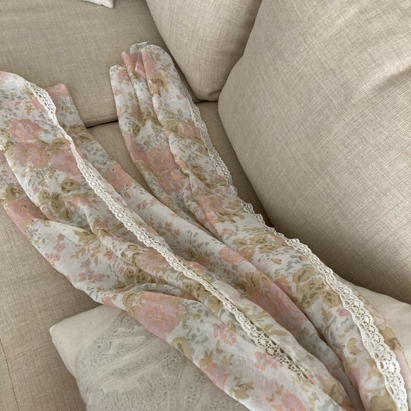 New Francesca long scarf without tag 68” x 30” - Picture 4 of 5